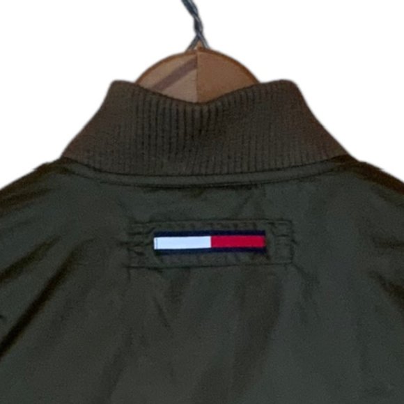 Tommy Hilfiger Women's Army Green Bomber Jacket \ Size M - Picture 9 of 9